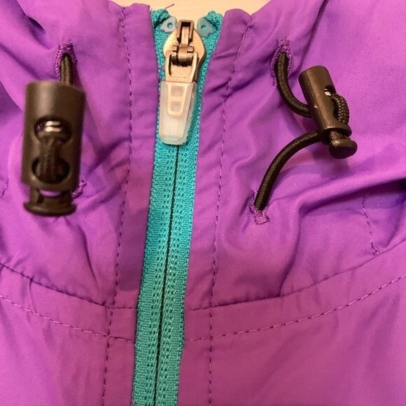 Asics  purple rain jacket. Size Small. Excellent condition! - Picture 4 of 10